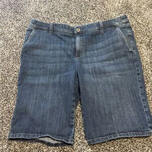 Liz Claiborne Denim Women's Bermuda Shorts size 10